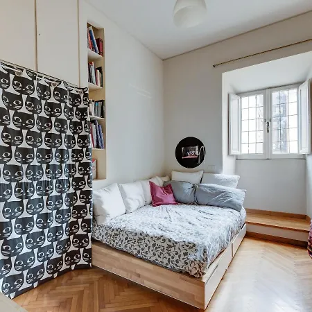 Coronari Enchanting Two Bedroom Apartment