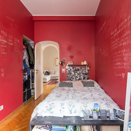 Coronari Enchanting Two Bedroom Apartment Rome