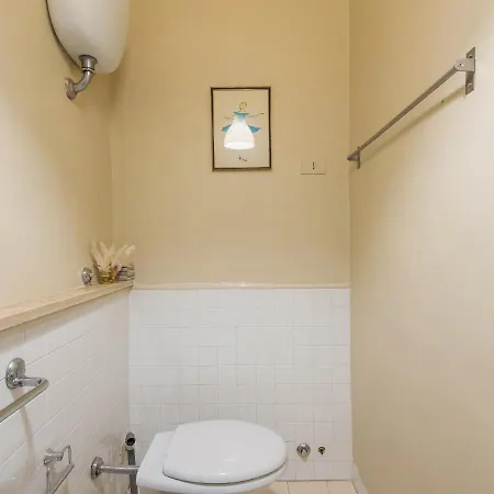 Apartment Coronari Enchanting Two Bedroom Rome