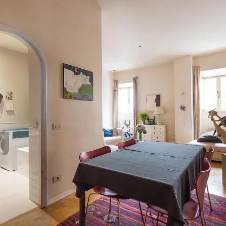 Apartment Coronari Enchanting Two Bedroom Rome