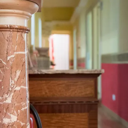 La Breccia A Porta Pia Bed & Breakfast Rom