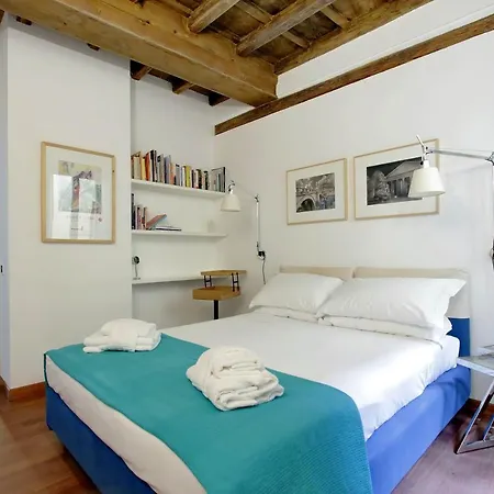 Apartament Ych-farnese Charme *