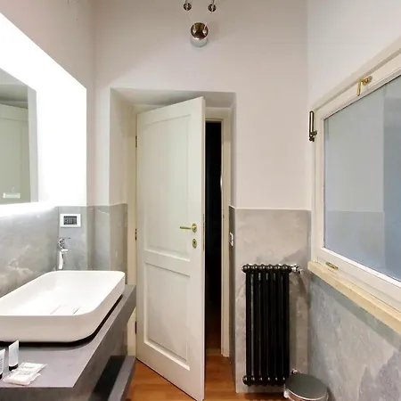 Ych-farnese Charme Apartament *