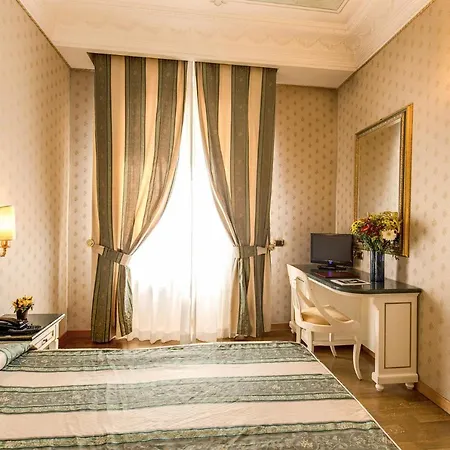 Hotel La Lumiere Di Piazza Di Spagna Rome