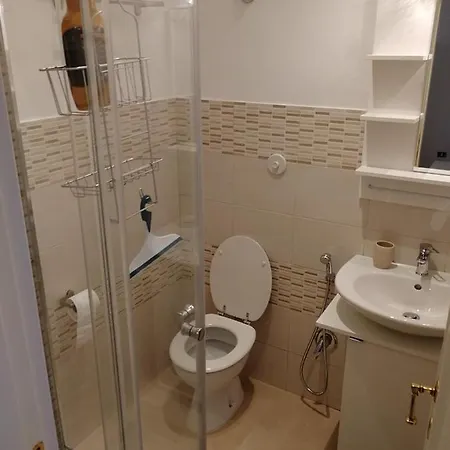 Sergio Tourist Rental Close Tiburtina Station Guest house