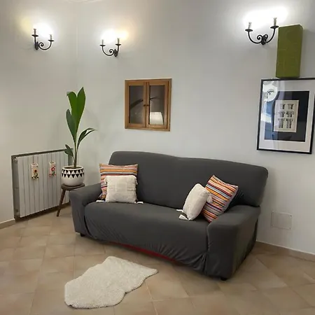 Apartment In Front Of Coliseum 5 Rome