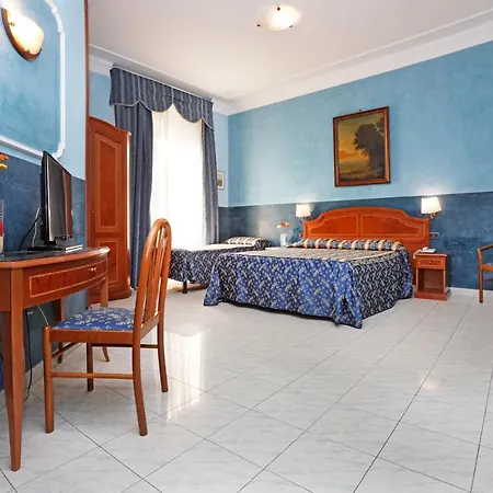 Ξενοδοχείο Rimini 3*