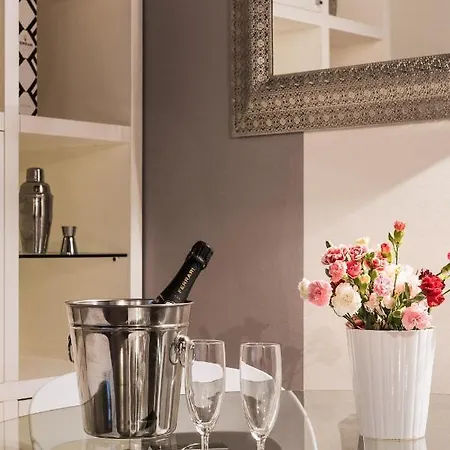 Apartment Idyllia - Colosseum Luxury *