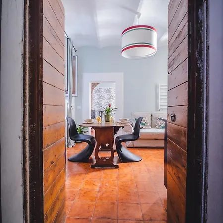 Apartment La Vetrina, The Renaissance Charme Of Piazza Navona *