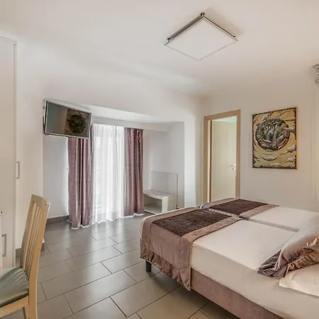Trevi Palace Ξενοδοχείο 3*