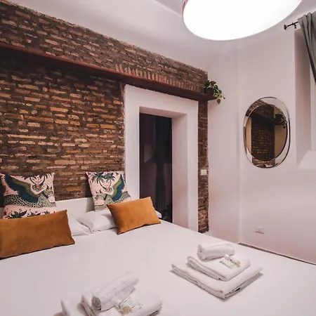La Vetrina, The Renaissance Charme Of Piazza Navona Apartment Rome