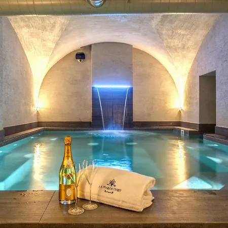 77 Seventy-seven - Maison D'art Collection Hotel