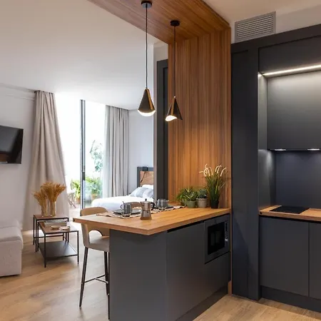 Livia Valeria Palace Apartmanhotel *
