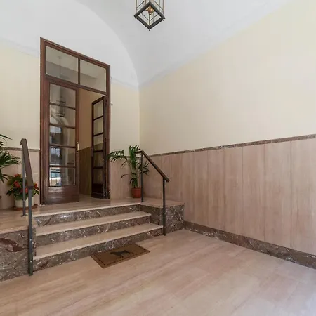 Santa Maria Maggiore Roomy And Bright Flat Apartment *