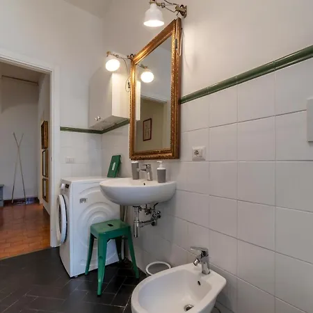 Santa Maria Maggiore Roomy And Bright Flat
