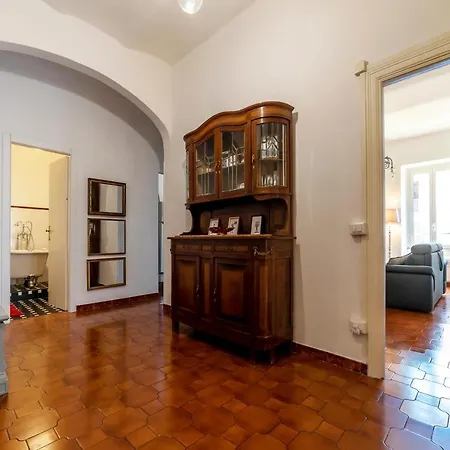 Apartment Santa Maria Maggiore Roomy And Bright Flat