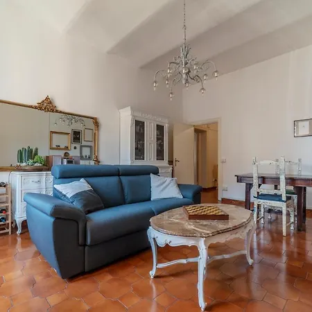 Apartment Santa Maria Maggiore Roomy And Bright Flat *