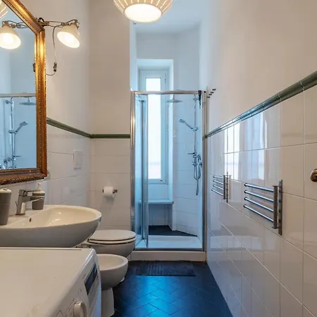 Apartment Santa Maria Maggiore Roomy And Bright Flat Rome