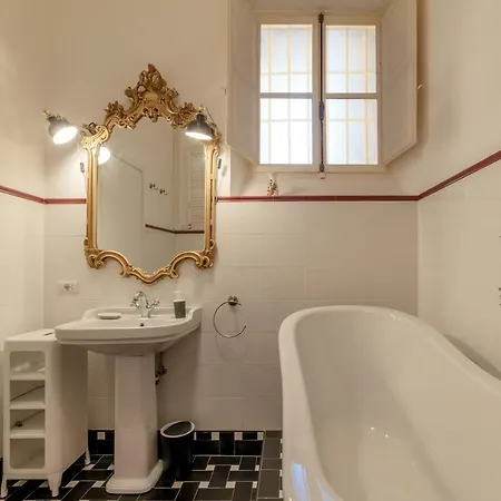 Apartment Santa Maria Maggiore Roomy And Bright Flat *