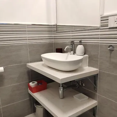 Apartment Casa Giustiniano - Metro San Paolo Rom