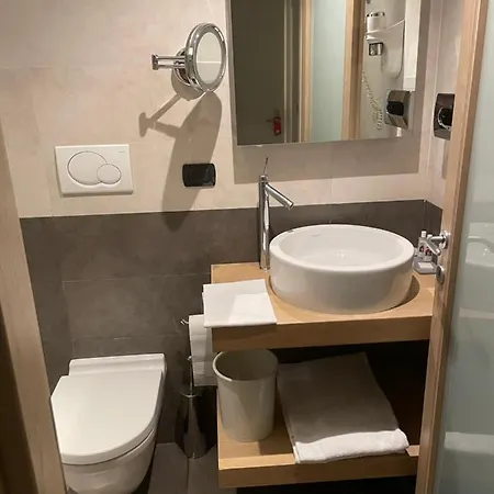 De Petris 3* Roma