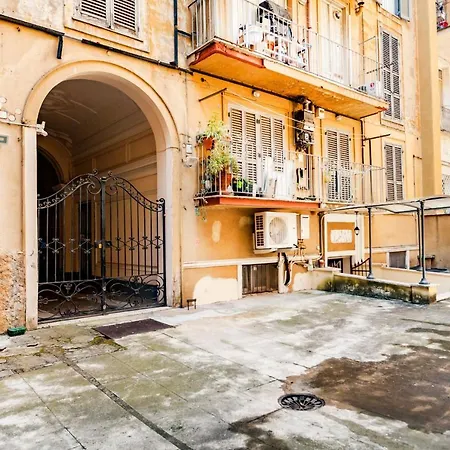 Stop Colosseo Apartment *
