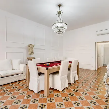 Spanish Square - Romedreamhome Apartment