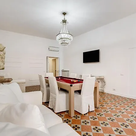 Spanish Square - Romedreamhome Apartment
