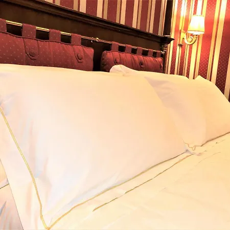 Manfredi In Hotel