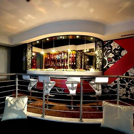 Ariston 4*