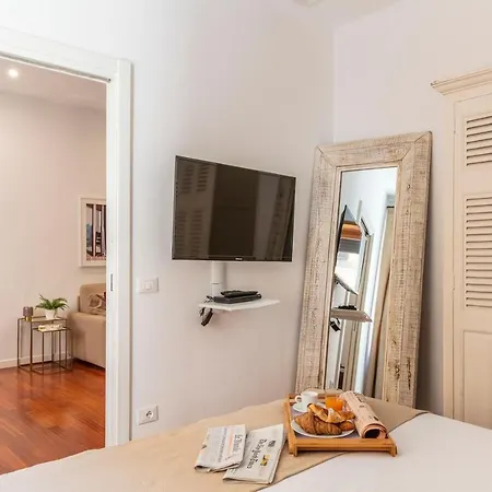 Deza Cozy Place Ripetta Apartment *