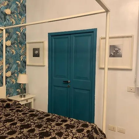 Urbana 33 Pensjonat 3*