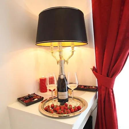 Πανσιόν Interno 7 Luxury 2*