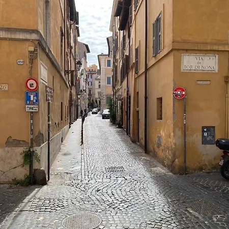 Arco Di Parma Centro * Roma