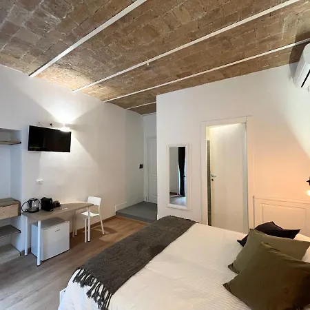 Domus Avi - Rome