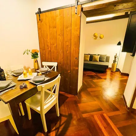 Trevi Fountain Stylish Appartement *