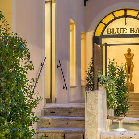 Empire Hotel 4*