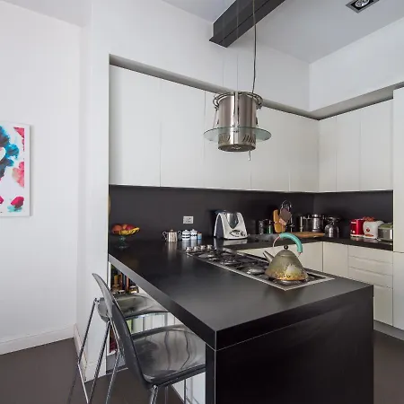 Coronari Enchanting Two Bedroom Apartment Rome