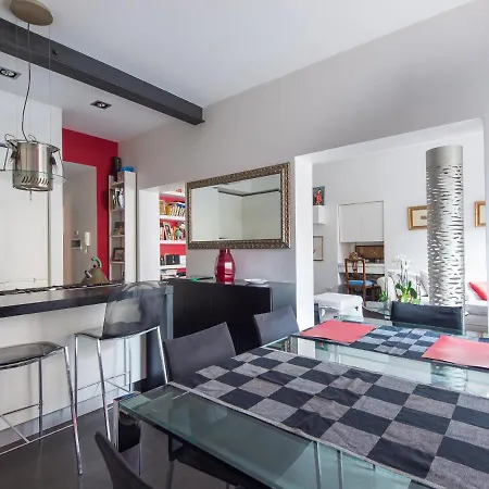 Coronari Enchanting Two Bedroom Apartment *