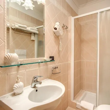 Nakissa Bed & Breakfast 3*