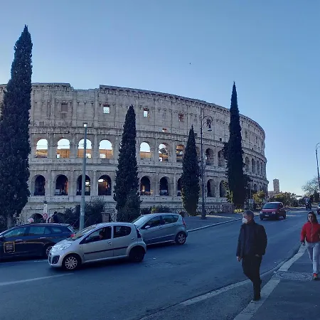 Colosseo Con Il Cuore