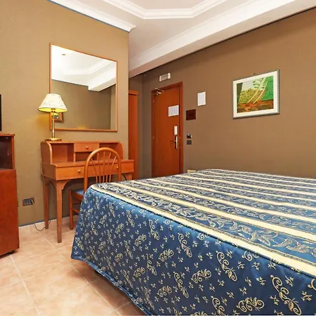 Ξενοδοχείο Rimini 3*