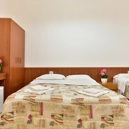 Bed and breakfast Terminal House 2*