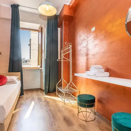 Apartment Lovely New Via Genova Rome