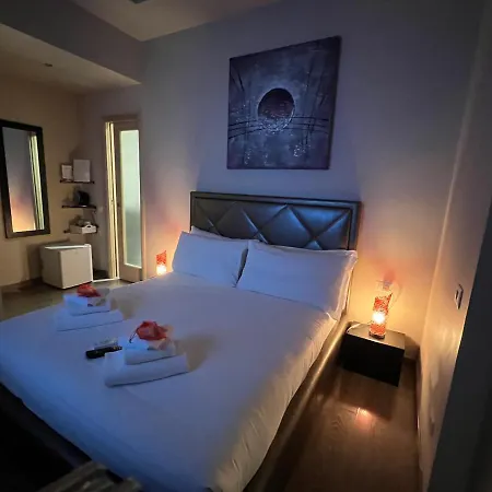 Luxury Sistina Suites *