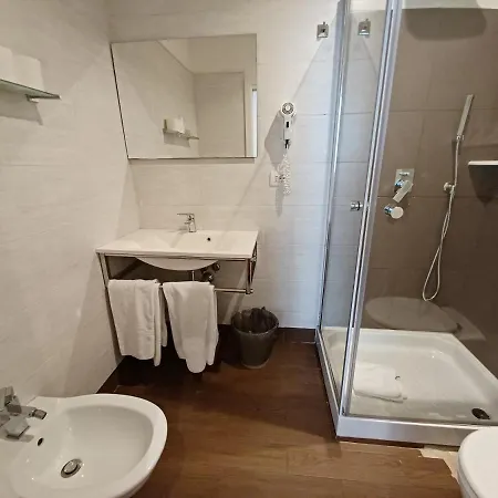 Mimosa Pantheon Hotel *
