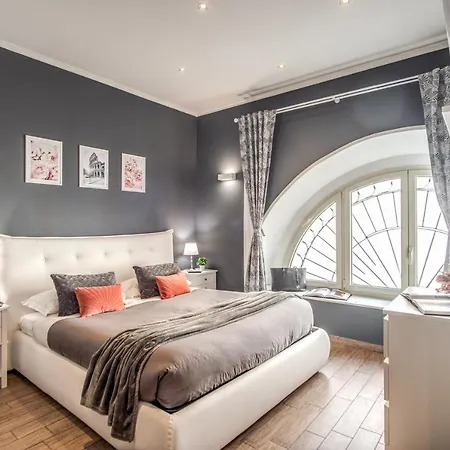 Colosseum Royal Apartment *