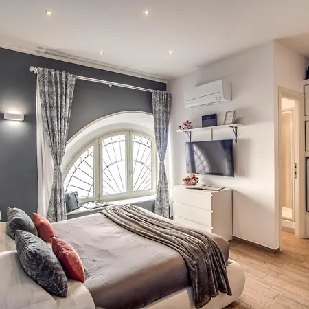 Colosseum Royal Apartment *