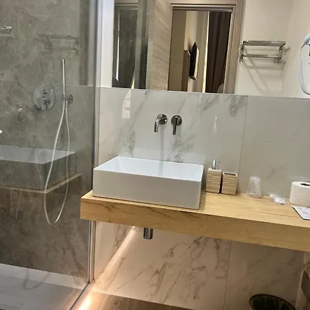 Le Petit 3* Řím