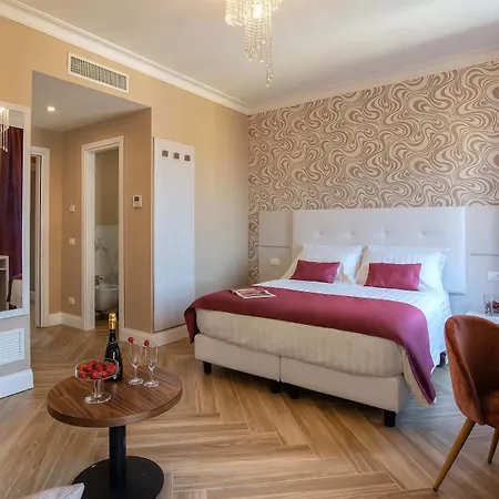 The Boutique 3*